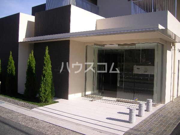 22/30 エントランス