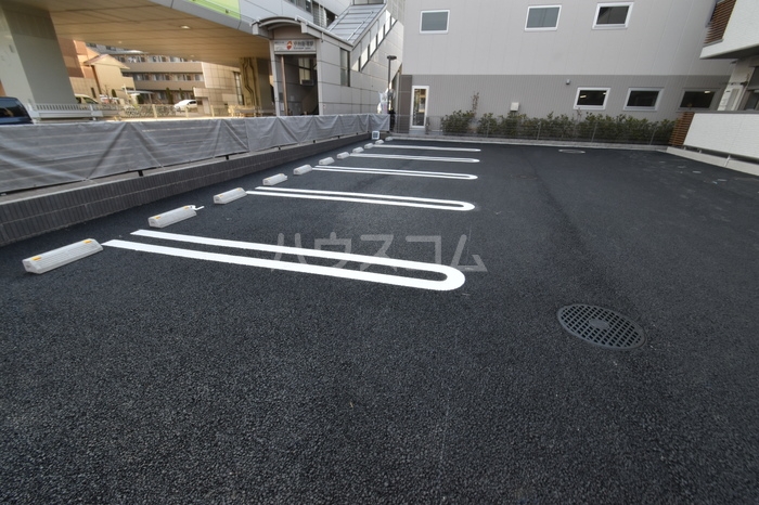 18/23 駐車場