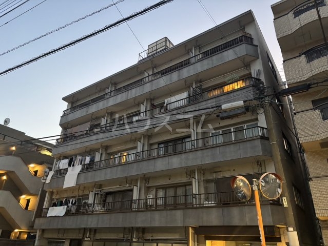 2/8 外観