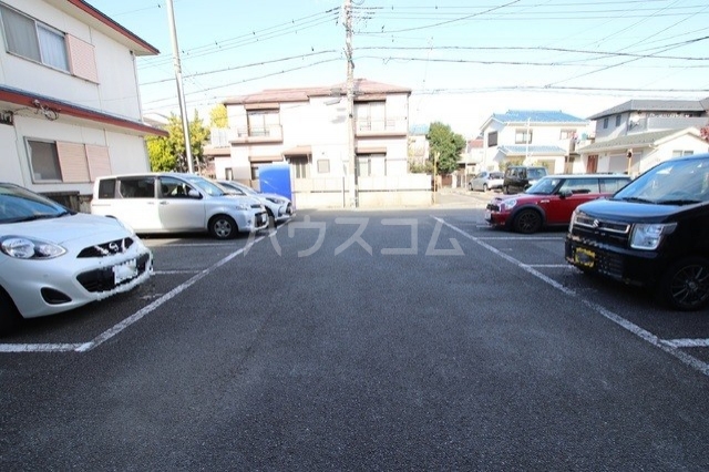 16/20 駐車場