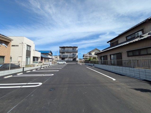 26/30 駐車場
