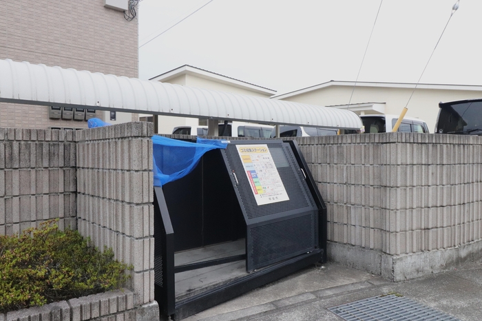 13/14 エントランス