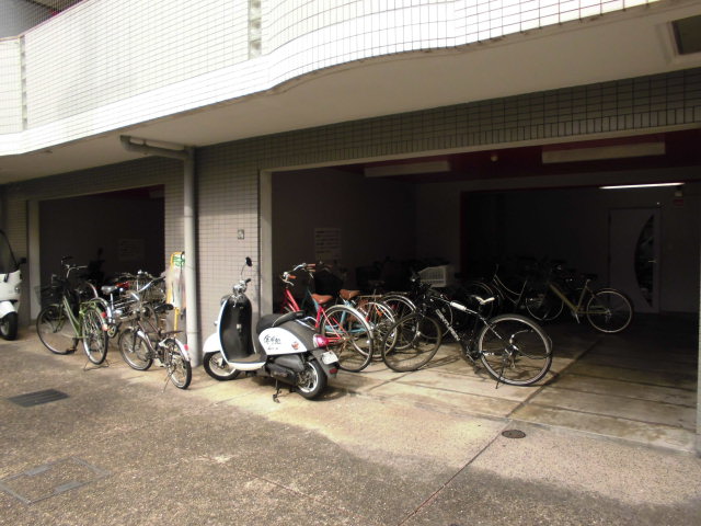 22/30 駐車場