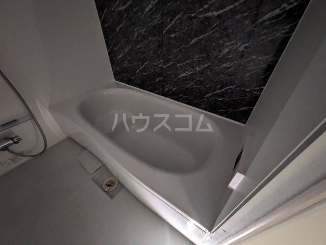 17/30 浴室