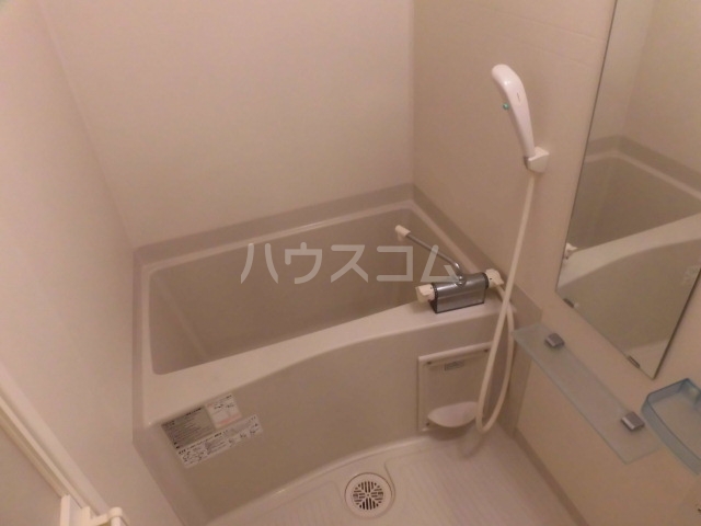 13/30 浴室