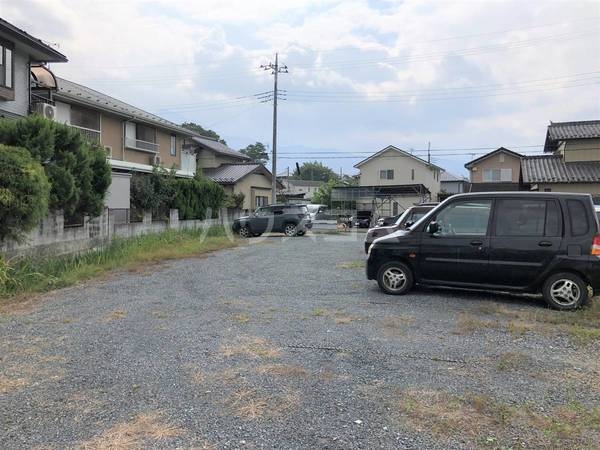 16/16 駐車場