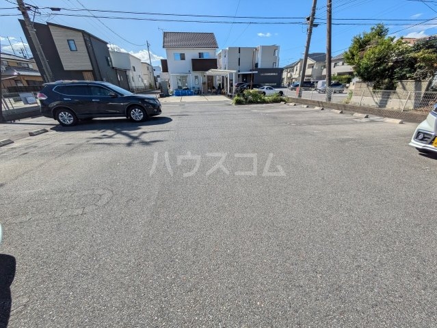 2/3 駐車場