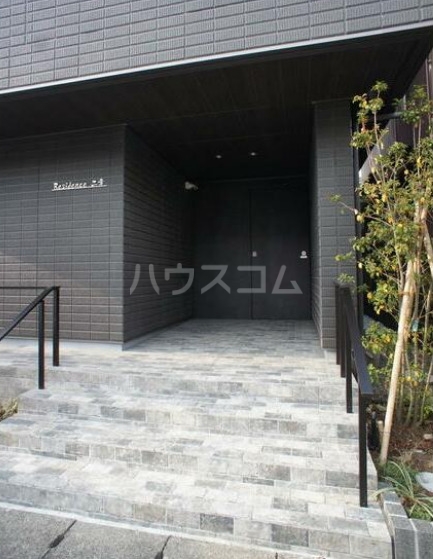 15/19 エントランス