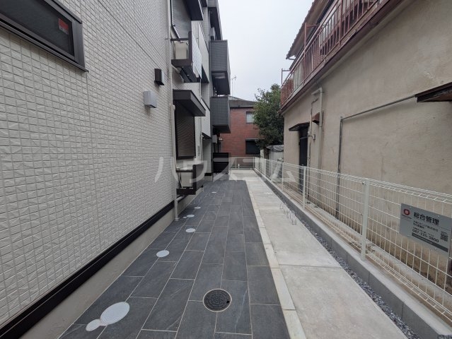27/30 駐車場