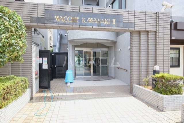 19/23 エントランス