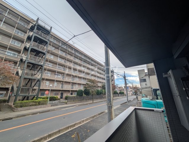 27/30 駐車場