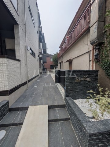 28/30 駐車場