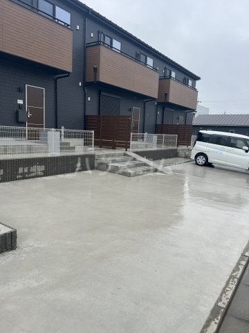 25/27 駐車場