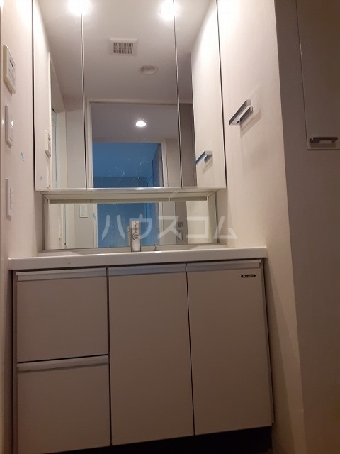 17/30 洗面