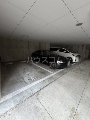 25/30 駐車場