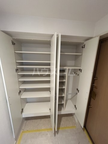 13/30 玄関