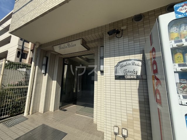 21/27 エントランス