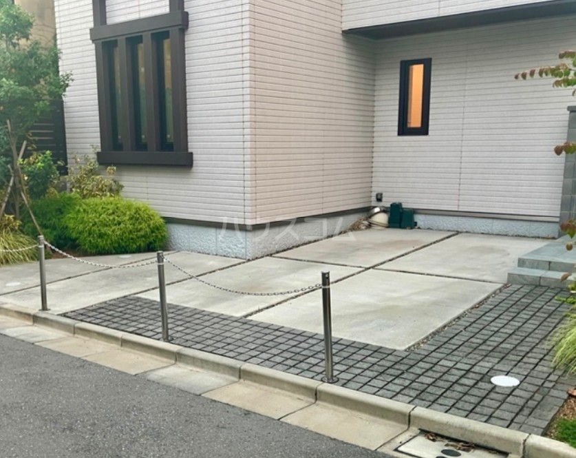 17/27 駐車場
