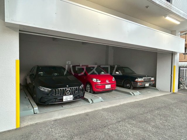 25/30 駐車場
