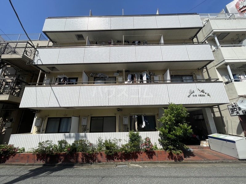 14/23 エントランス