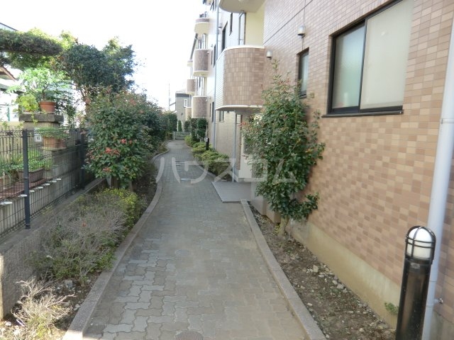 20/30 エントランス