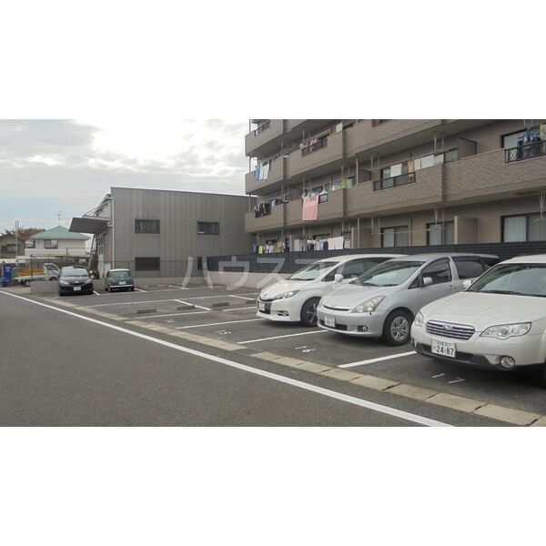 15/25 駐車場
