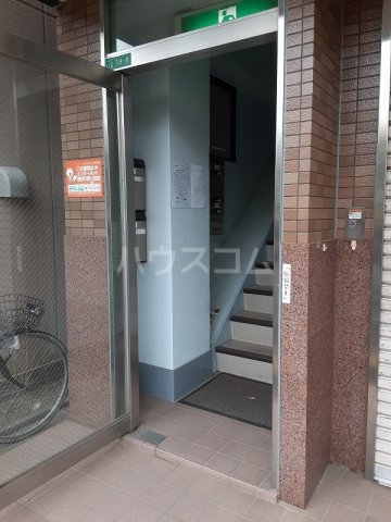 24/29 エントランス