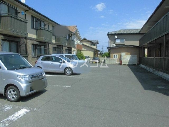26/30 駐車場