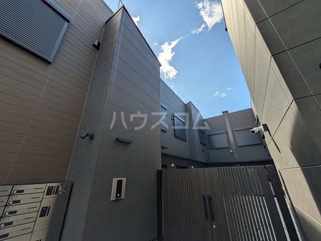 21/24 エントランス