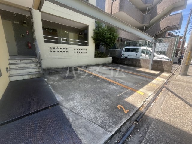 2/10 駐車場