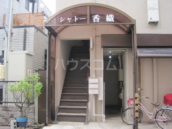 24/30 エントランス