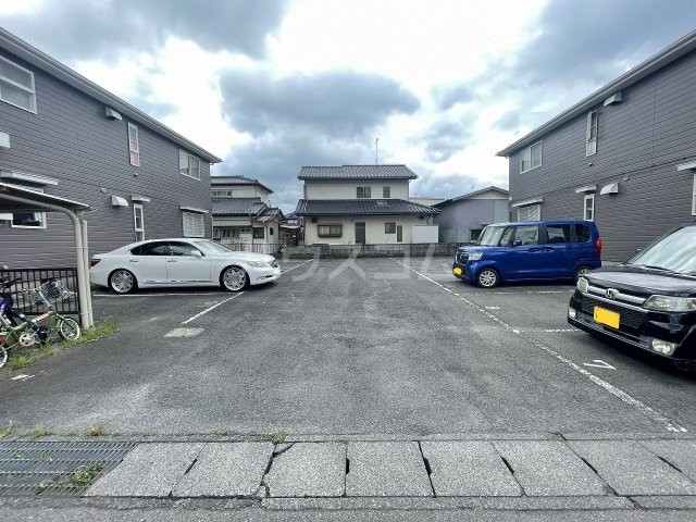 2/6 駐車場