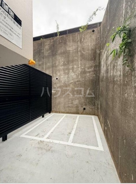 21/30 駐車場