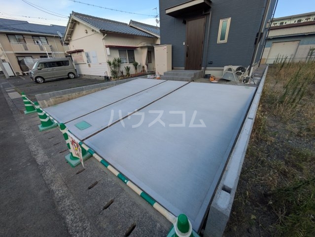 2/3 駐車場