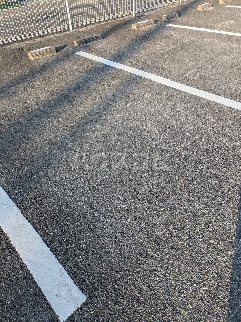 28/30 駐車場