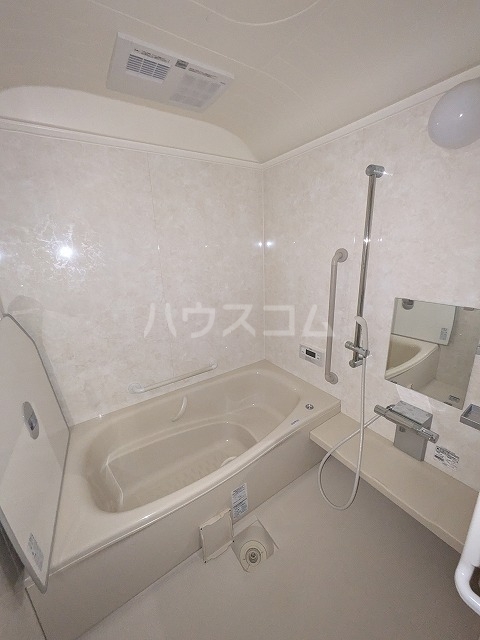 17/30 浴室