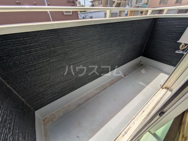 23/30 バルコニー