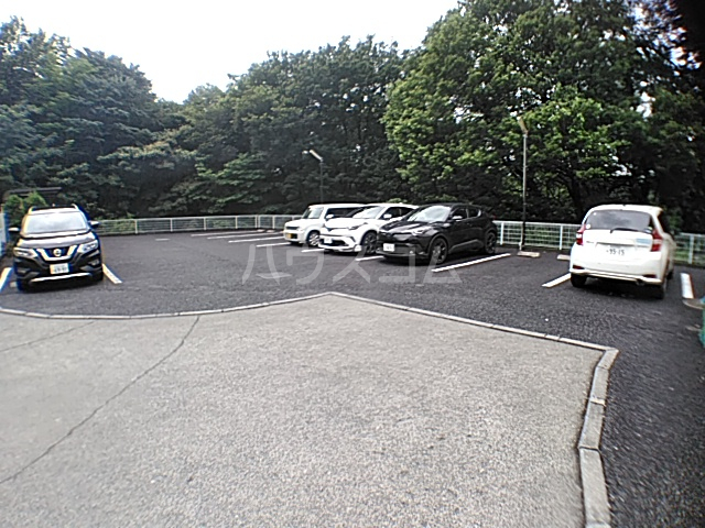 20/23 駐車場