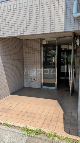 19/20 エントランス