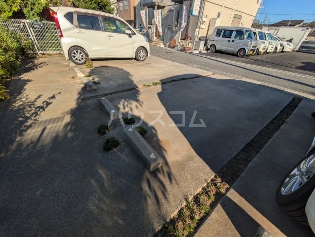 28/30 駐車場