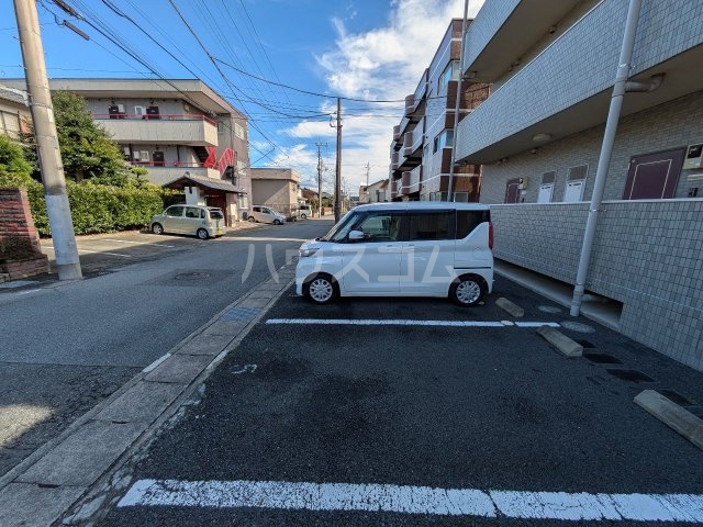 23/24 駐車場
