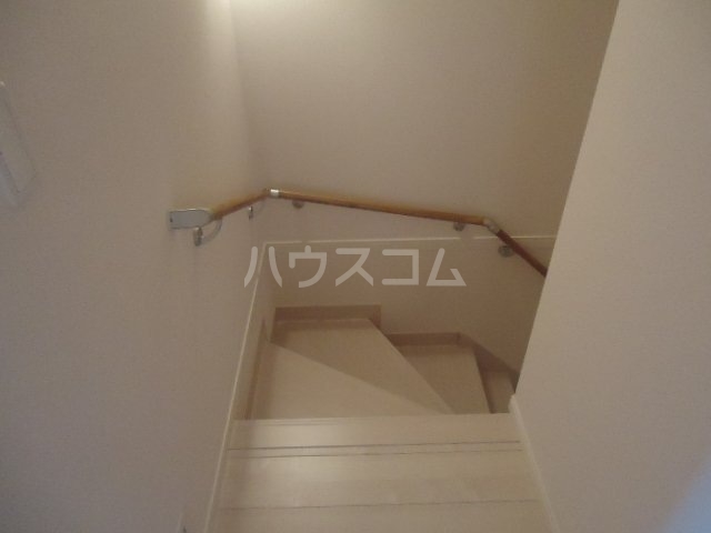 13/26 玄関