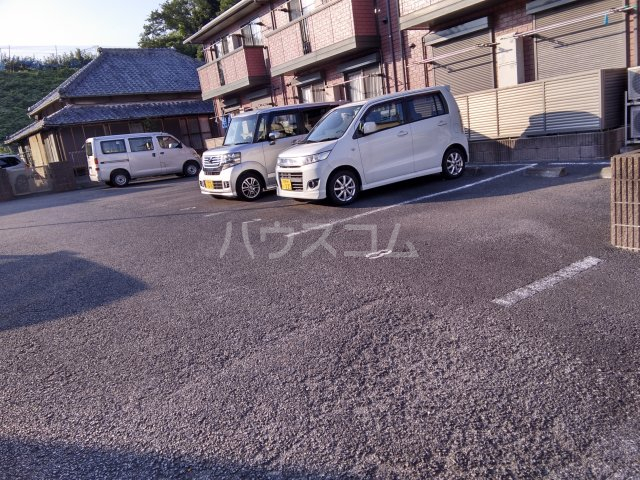 22/28 駐車場