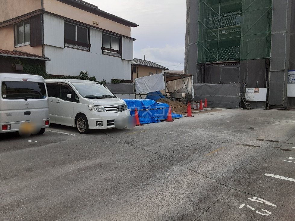 4/10 駐車場