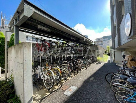 16/25 駐車場
