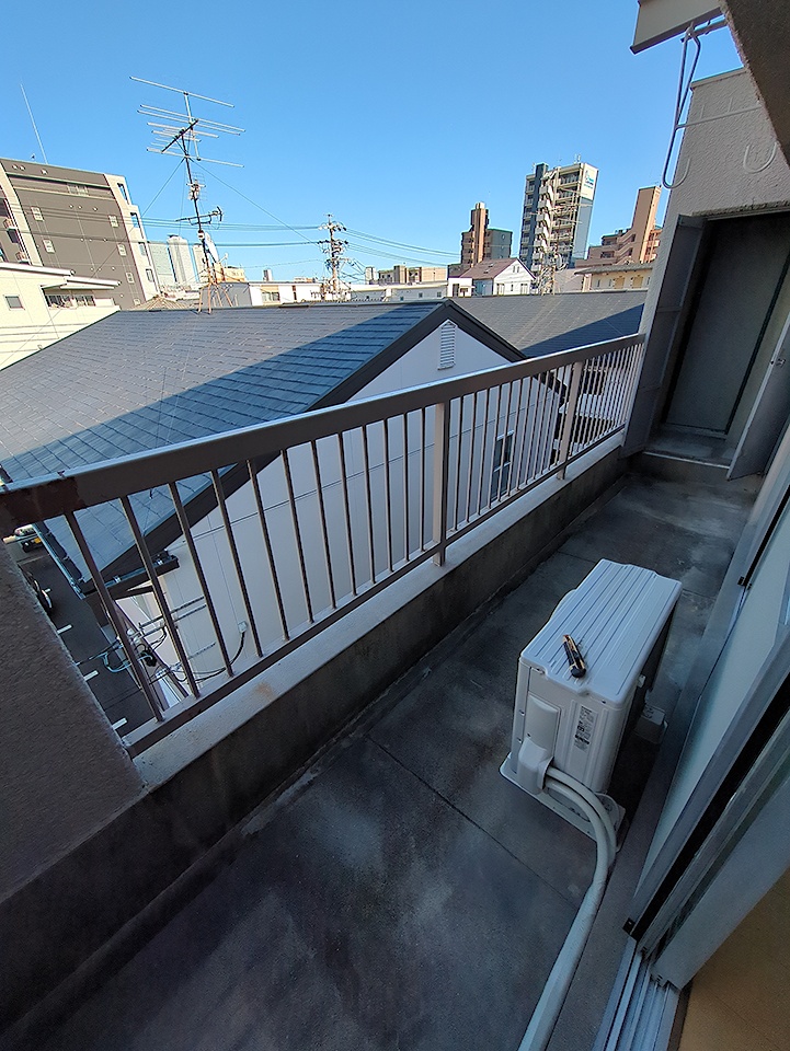 16/27 バルコニー