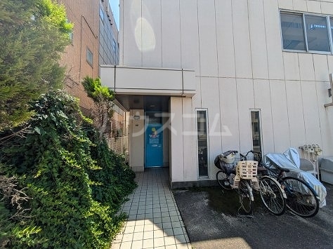 2/3 エントランス