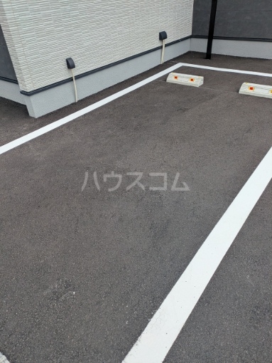 18/22 駐車場