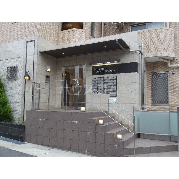 21/29 エントランス