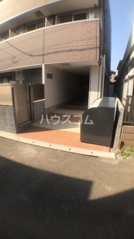 19/29 エントランス